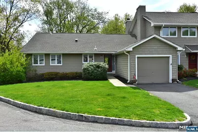9 Parsons Court, Mahwah, NJ 07430 - Photo 5