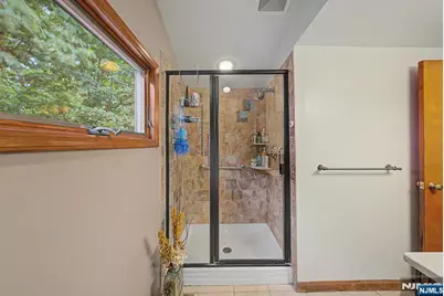 26 Cedar Street, Bergenfield, NJ 07621 - Photo 35