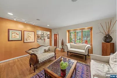 26 Cedar Street, Bergenfield, NJ 07621 - Photo 7