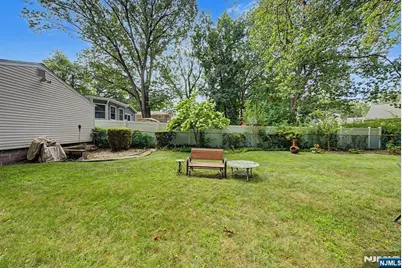 26 Cedar Street, Bergenfield, NJ 07621 - Photo 41