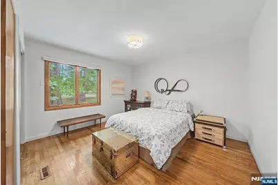 26 Cedar Street, Bergenfield, NJ 07621 - Photo 29