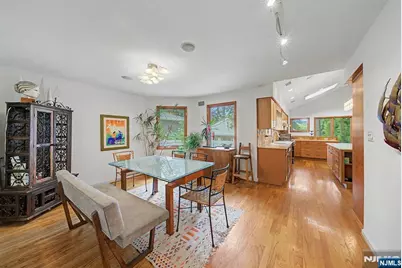 26 Cedar Street, Bergenfield, NJ 07621 - Photo 9