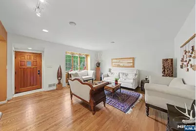 26 Cedar Street, Bergenfield, NJ 07621 - Photo 5