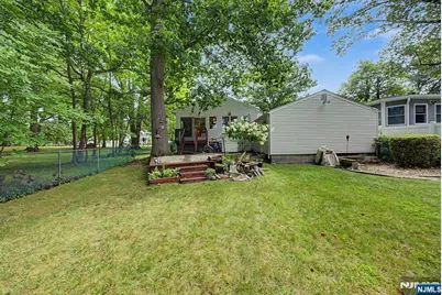 26 Cedar Street, Bergenfield, NJ 07621 - Photo 43