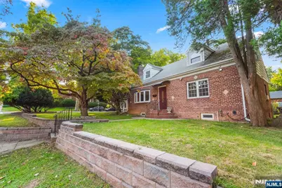 558 Broad Avenue, Leonia, NJ 07605 - Photo 25