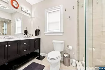 64 Montague Place C0002 #C0002, Montclair, NJ 07042 - Photo 7