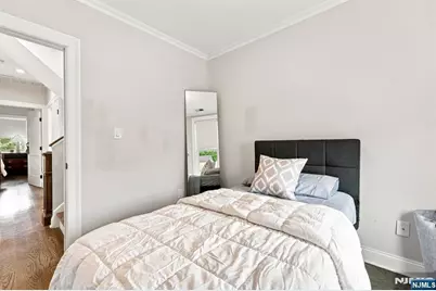 64 Montague Place C0002 #C0002, Montclair, NJ 07042 - Photo 9