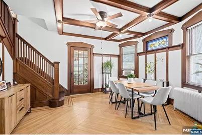 433 Stuyvesant Avenue, Lyndhurst Township, NJ 07071 - Photo 3