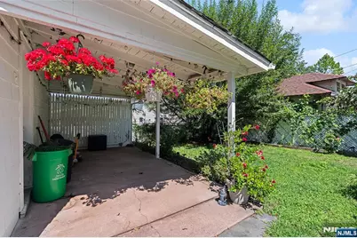 433 Stuyvesant Avenue, Lyndhurst Township, NJ 07071 - Photo 25