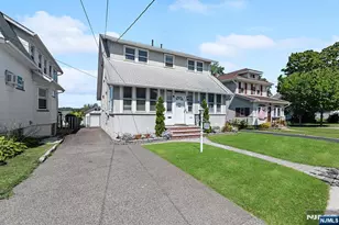 433 Stuyvesant Ave, Lyndhurst Township, NJ 07071 - Photo 1