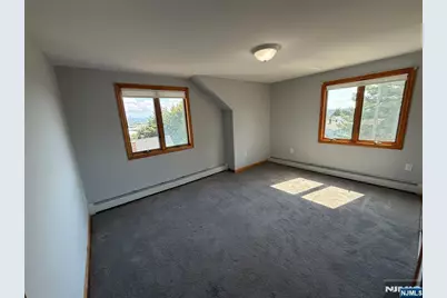 407 Berry Avenue, Carlstadt, NJ 07072 - Photo 21