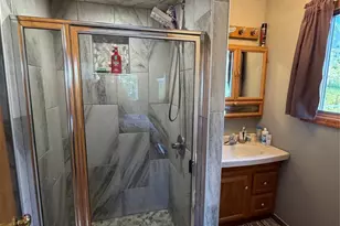 407 Berry Ave, Carlstadt, NJ 07072 - Photo 9