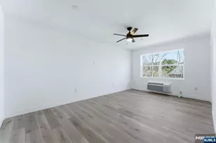95 Shepherds Ln 301B, Totowa, NJ 07512 - Photo 5