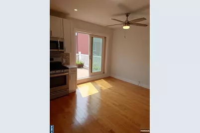 190 Cedar Street 2nd Fl #2nd Fl, Cliffside Park, NJ 07010 - Photo 5