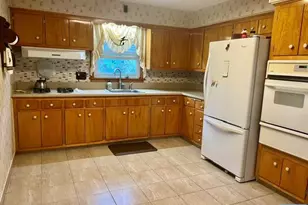 9 Carlen Ct 2, Fairview, NJ 07022 - Photo 3
