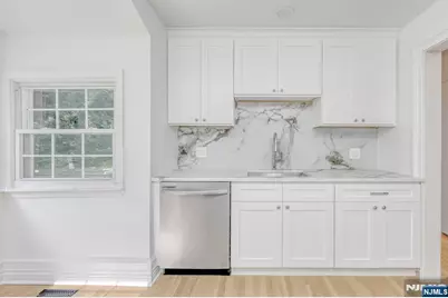 924 Franklin Avenue, Franklin Lakes, NJ 07417 - Photo 9