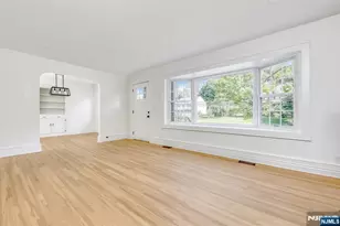 924 Franklin Ave, Franklin Lakes, NJ 07417 - Photo 5