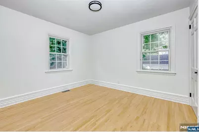 924 Franklin Avenue, Franklin Lakes, NJ 07417 - Photo 19