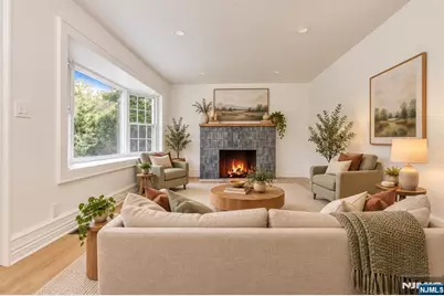 924 Franklin Avenue, Franklin Lakes, NJ 07417 - Photo 5