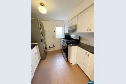 488 Walnut Street 1st Fl #1st FL, Ridgefield, NJ 07657 - Photo 5
