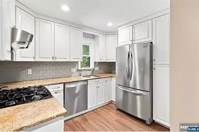 12-68 6th Street, Fair Lawn, NJ 07410 - Photo 19