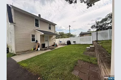 825 Belmont, Haledon, NJ 07508 - Photo 3