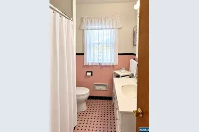 241 Highland Avenue, Kearny, NJ 07032 - Photo 23