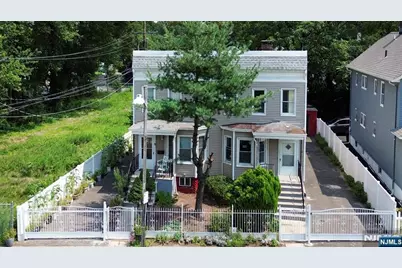 22 Kensington Place, East Orange, NJ 07017 - Photo 1
