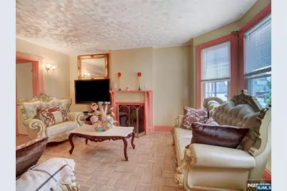 22 Kensington Place, East Orange, NJ 07017 - Photo 5