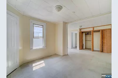 22 Kensington Place, East Orange, NJ 07017 - Photo 21