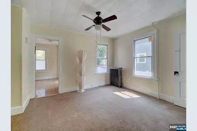 22 Kensington Place, East Orange, NJ 07017 - Photo 17