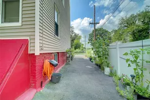 22 Kensington Pl, East Orange, NJ 07017 - Photo 3