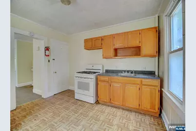 22 Kensington Place, East Orange, NJ 07017 - Photo 19