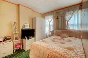 22 Kensington Pl, East Orange, NJ 07017 - Photo 13