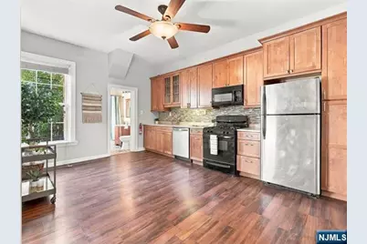 35 Waverly Street 3 #3, Jersey City, NJ 07306 - Photo 17