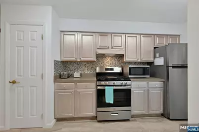 189 Forest Avenue 411 #411, Paramus, NJ 07652 - Photo 5