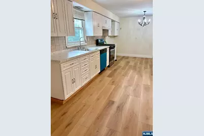 271 Warren Street First Floor #First Floor, Lyndhurst Township, NJ 07071 - Photo 3