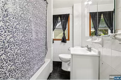 48 Laurel Avenue, East Orange, NJ 07017 - Photo 13