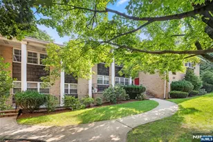 337 Fort Lee Road 1D, Leonia, NJ 07605 - Photo 1