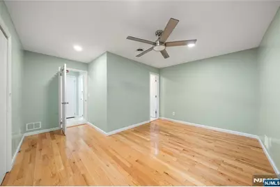 337 Fort Lee Road 1D #1D, Leonia, NJ 07605 - Photo 13