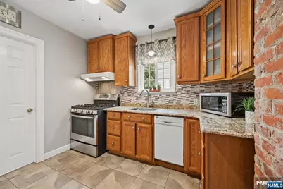 211 Walnut Avenue, Bogota, NJ 07603 - Photo 13