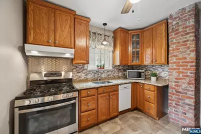 211 Walnut Avenue, Bogota, NJ 07603 - Photo 15
