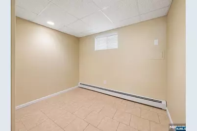 211 Walnut Avenue, Bogota, NJ 07603 - Photo 25