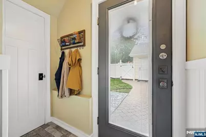 211 Walnut Avenue, Bogota, NJ 07603 - Photo 27