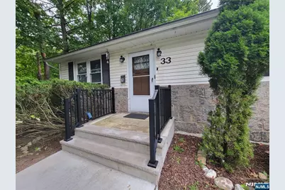 33 N Maple Avenue Apt 1 Left #Apt 1 Left, Park Ridge, NJ 07656 - Photo 1