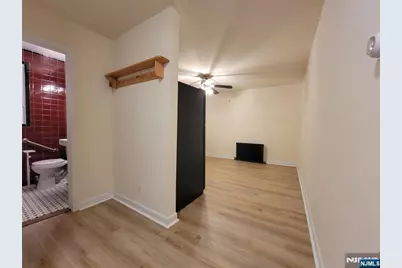 33 N Maple Avenue Apt 1 Left #Apt 1 Left, Park Ridge, NJ 07656 - Photo 13
