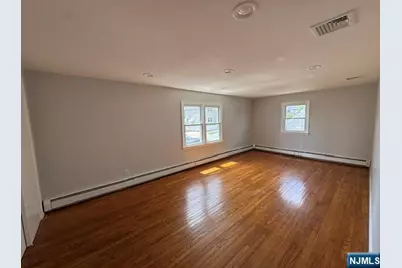 151 Lee Street 2nd Fl #2nd Fl, Elmwood Park, NJ 07407 - Photo 7