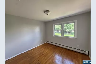 151 Lee Street 2nd Fl #2nd Fl, Elmwood Park, NJ 07407 - Photo 9
