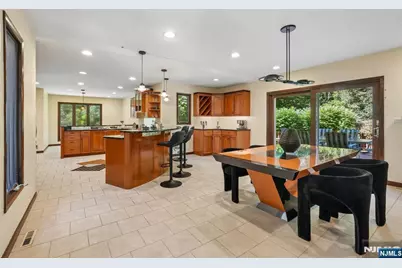 628 Omaha Way, Franklin Lakes, NJ 07417 - Photo 13