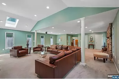 628 Omaha Way, Franklin Lakes, NJ 07417 - Photo 11